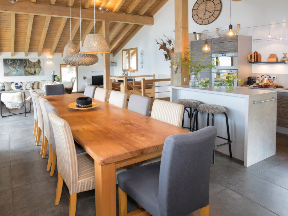 table salle manger vide