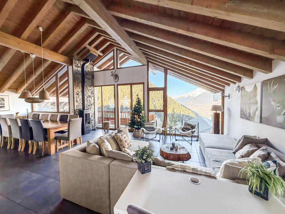 Espace repas groupes et Salon