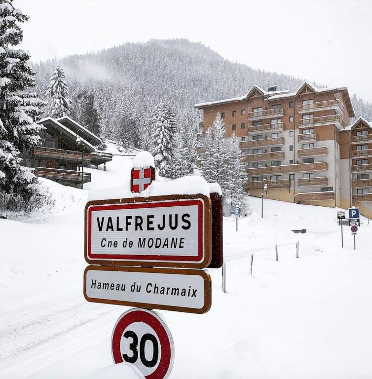 Panneau entrée de Valfréjus